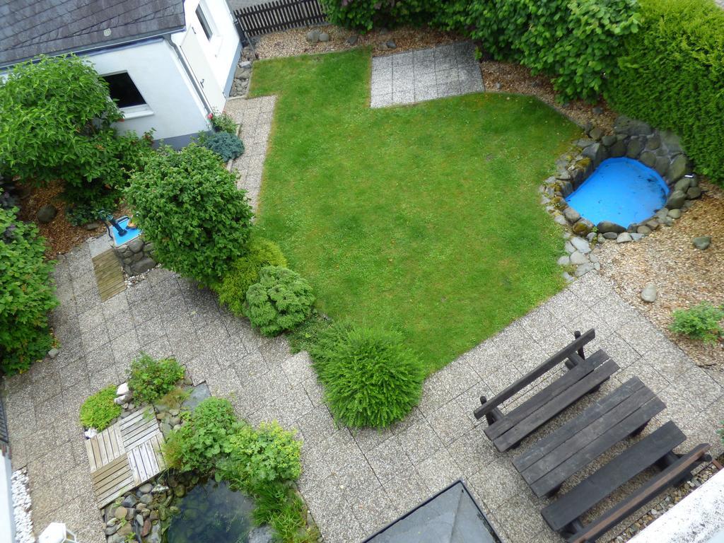 Apartment In Assinghausen With A Sun Terrace Bagian luar foto