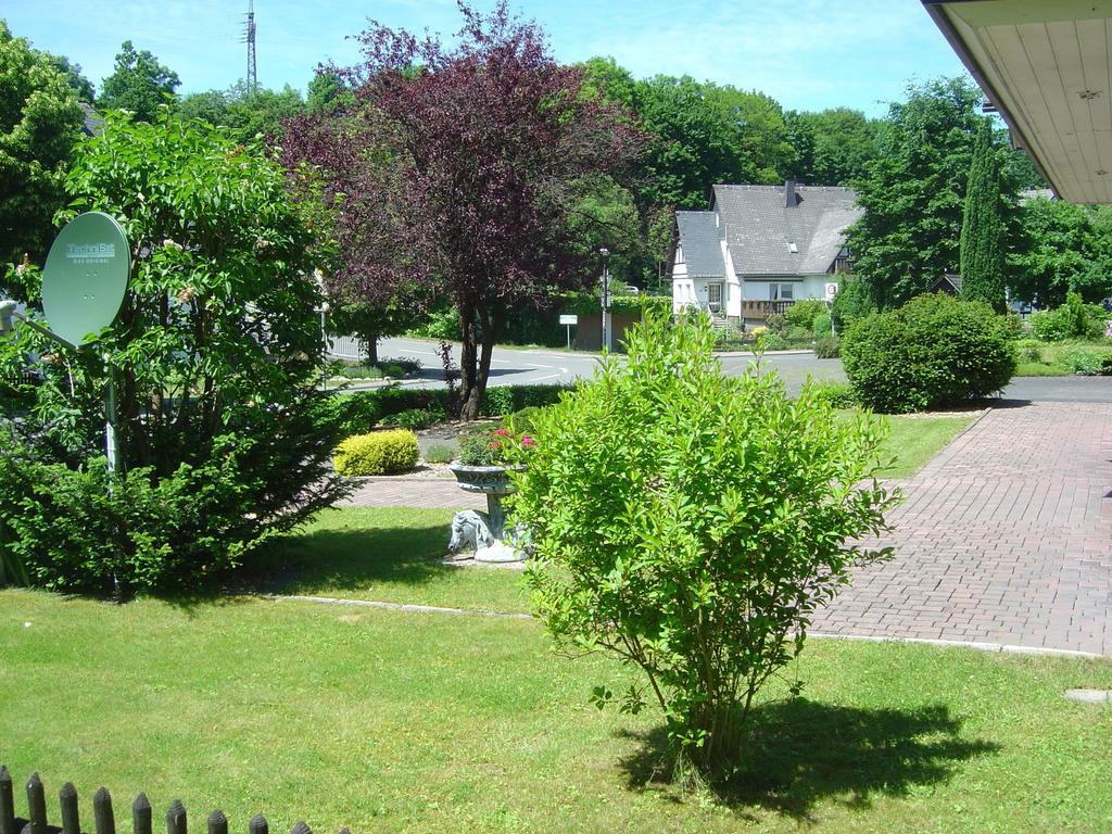 Apartment In Assinghausen With A Sun Terrace Bagian luar foto